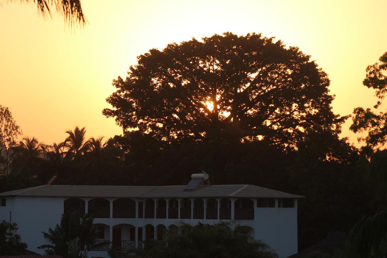 Casa Motel Ziguinchor Esterno foto